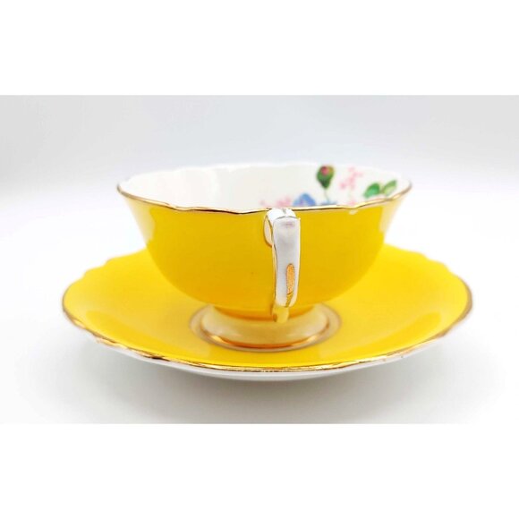 Paragon Vintage Double Warrant Yellow Cabbage Rose Bone China Teacup And Saucer - Picture 3 of 12